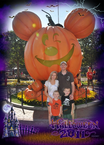 /Info_Pages/I__31-6242013112507PM__15-Halloween-Disneyland.jpg