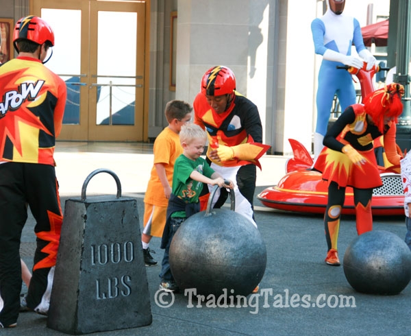 /Info_Pages/I__32-626201360340PM__7-California-Adventure-Incredibles.jpg